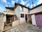 Estate Agents Picture 3