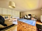 Estate Agents Picture 3
