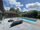 Estate Agents Picture 3