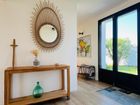 Estate Agents Picture 3