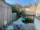 Estate Agents Picture 3