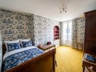 Estate Agents Picture 2
