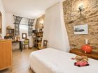Estate Agents Picture 2