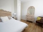 Estate Agents Picture 2