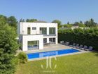 Estate Agents Picture 2