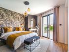 Estate Agents Picture 3