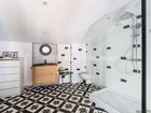Estate Agents Picture 2
