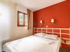 Estate Agents Picture 3