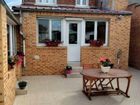 Estate Agents Picture 3