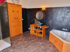 Estate Agents Picture 2