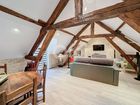 Estate Agents Picture 3