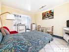 Estate Agents Picture 3