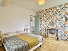 Estate Agents Picture 2