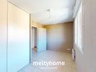 Estate Agents Picture 2