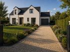 Estate Agents Picture 3