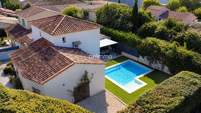 Image Piscine à  maison mitoyenne de La Fare-les-Oliviers