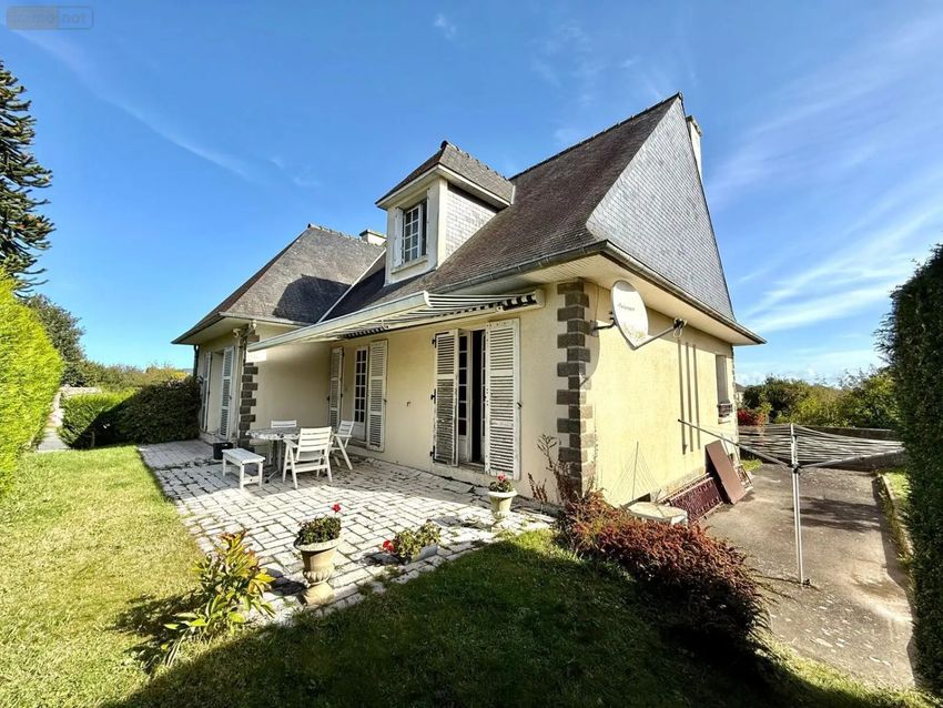 Image Façade à  maison individuelle de Saint-Jouan-des-Guérets