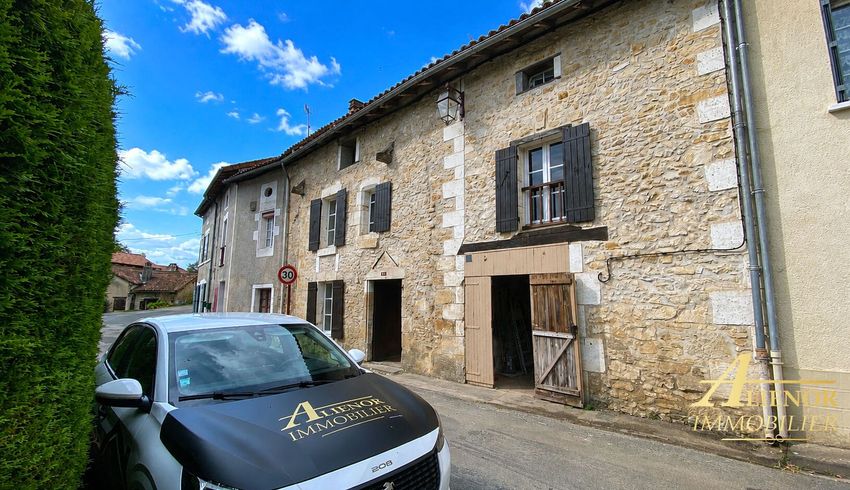 Image Vue à  maison mitoyenne de Saint-Front-la-Rivière