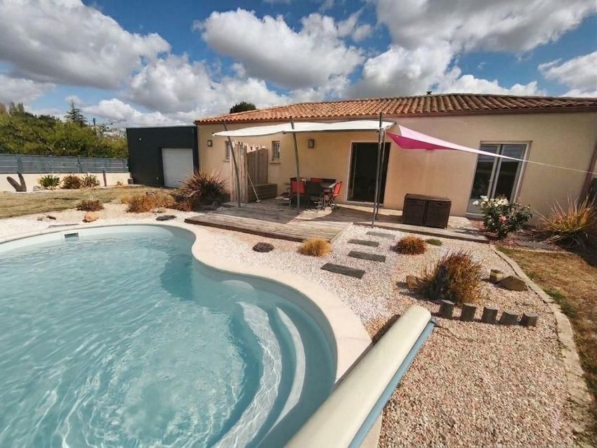 Image Piscine à  maison individuelle de Chavagnes-en-Paillers