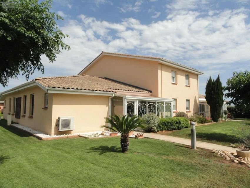 Image Façade à  villa de Saint-Gilles