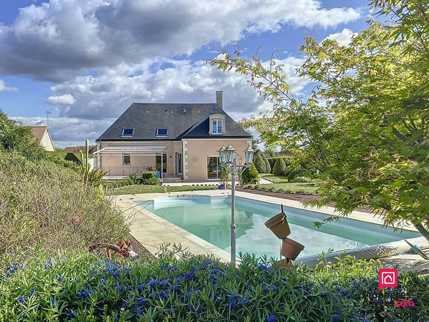 Image Piscine à  maison individuelle de Saint-Cosme-en-Vairais