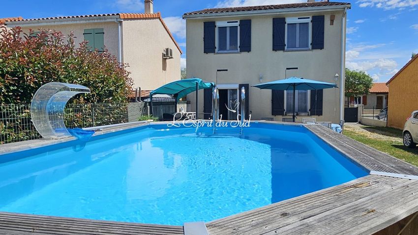 Image Piscine à  maison individuelle de Coufouleux
