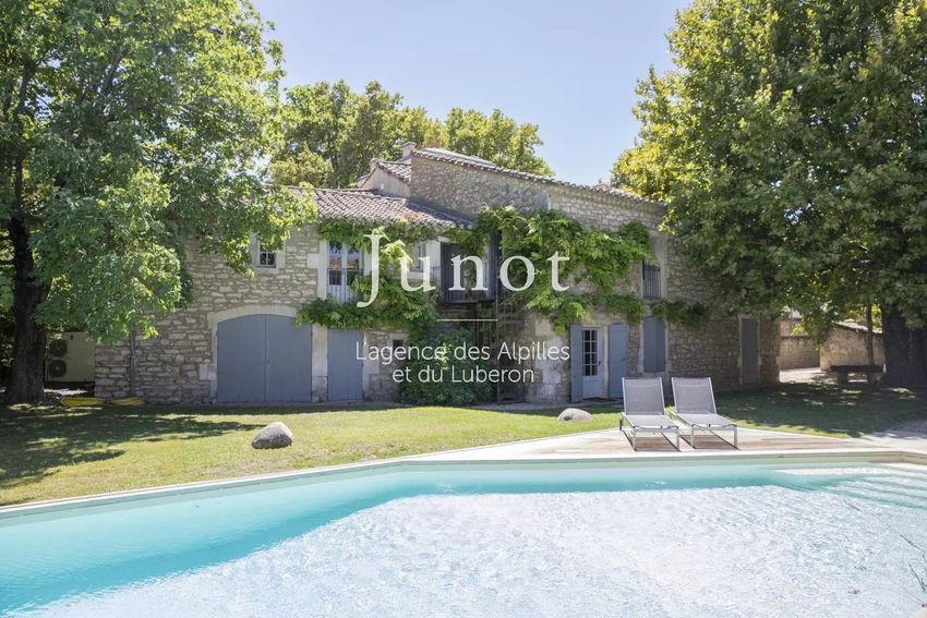 Image Piscine à  maison traditionnelle de Saint-Rémy-de-Provence