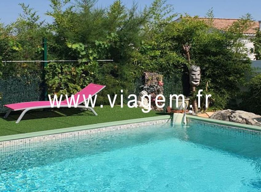 Image Piscine à  maison individuelle de Servian