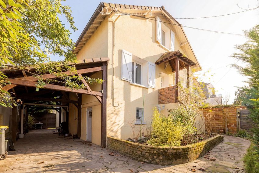Image Façade à  maison individuelle de Champs-sur-Marne
