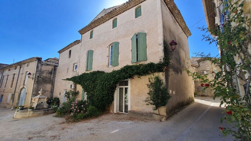 Image Façade à  maison mitoyenne de Saint-Marcel-d'Ardèche