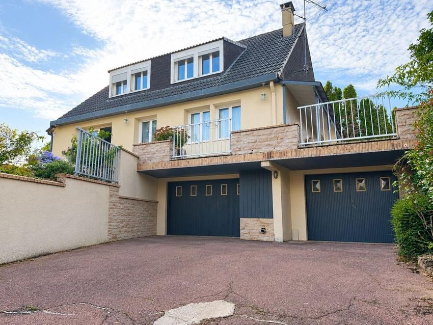 Image Façade à  maison individuelle de Longuesse