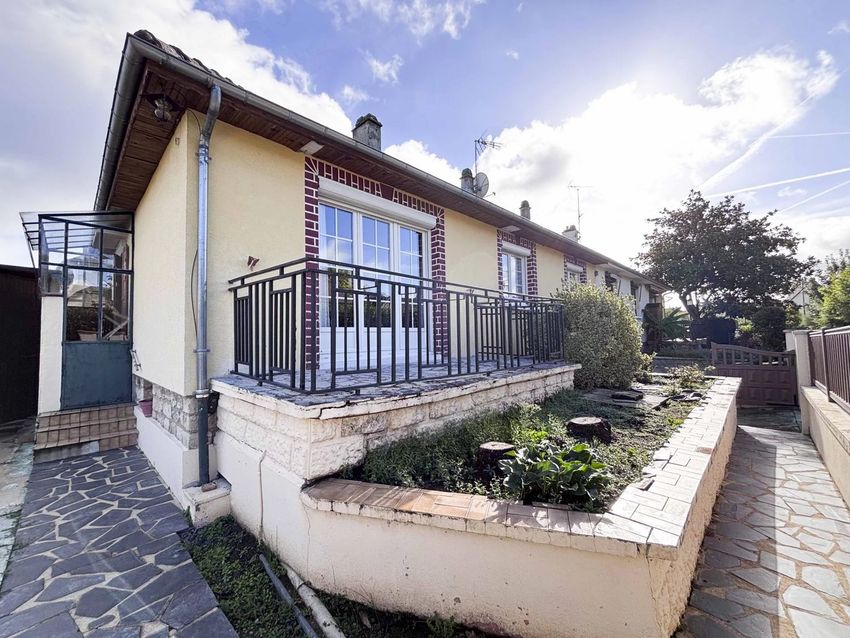 Image Façade à  maison individuelle de Saint-Marcel