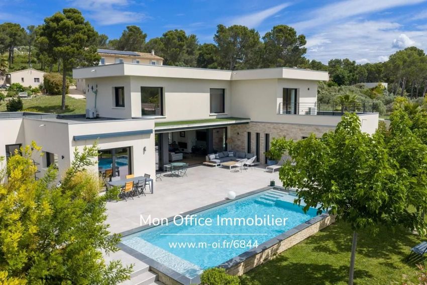 Image Piscine à  maison individuelle de Ventabren