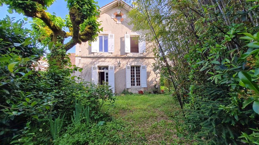 Image Façade à  maison individuelle de Mussidan
