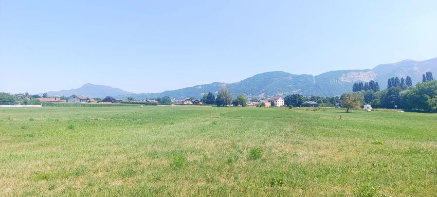 Image Vue à terrain de Amancy