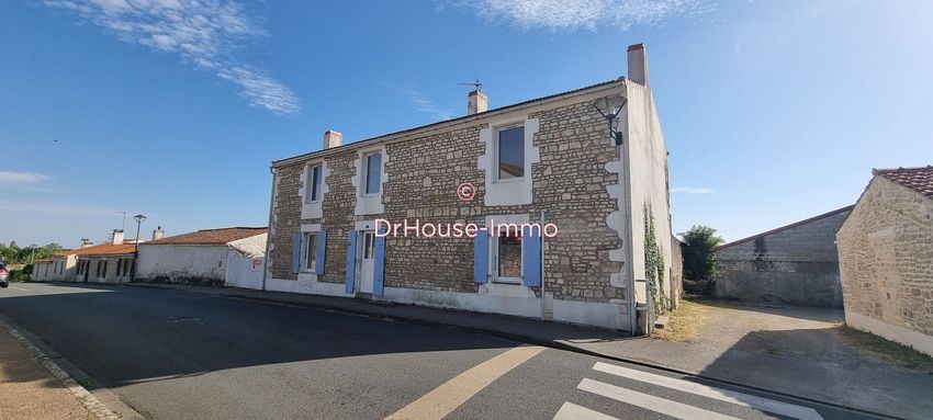 Image Façade à  villa de Saint-Denis-du-Payré