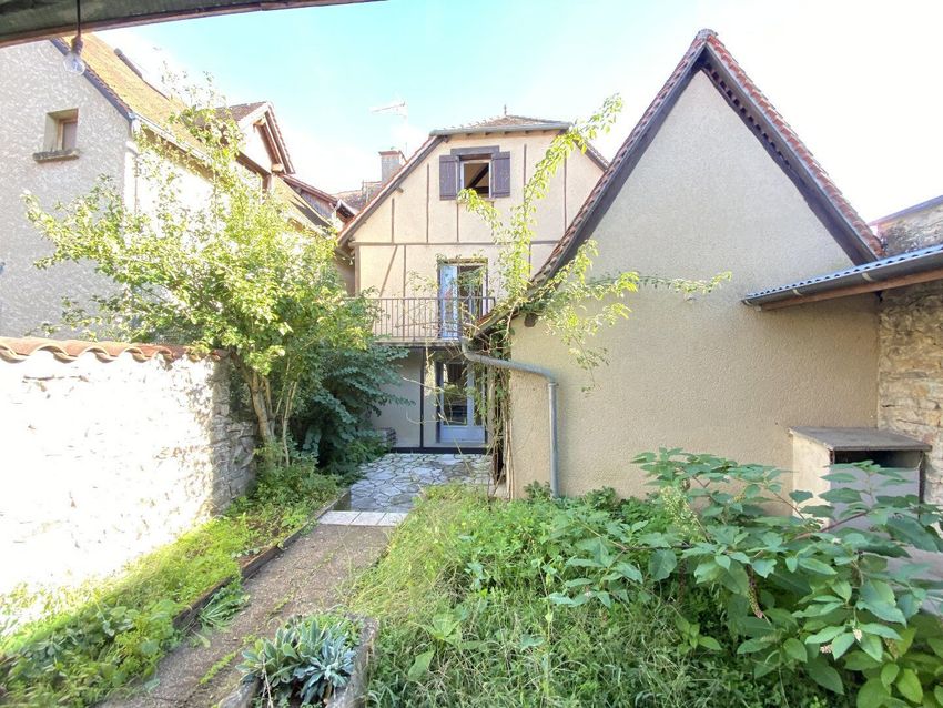 Image Façade à  maison individuelle de Bretenoux