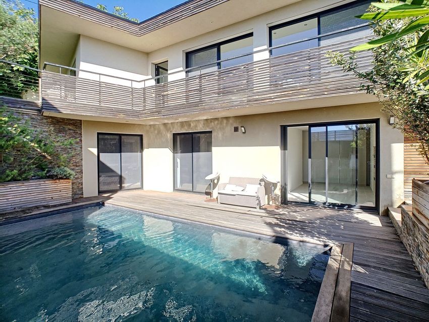 Image Piscine à  maison individuelle de Bandol