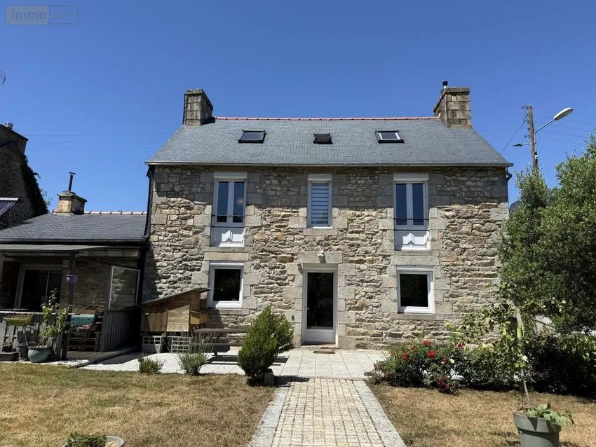 Image Façade à  maison individuelle de Bourbriac