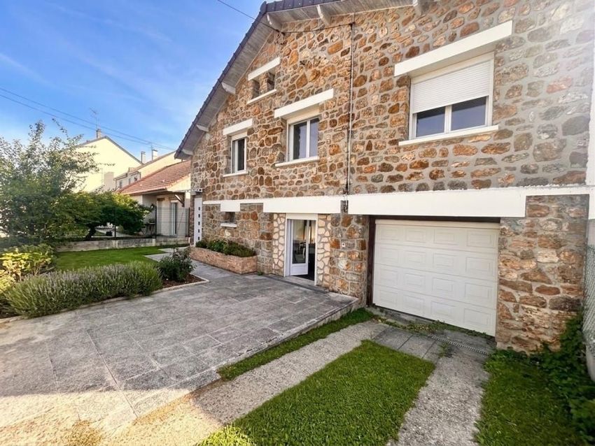 Image Façade à  maison individuelle de Crosne