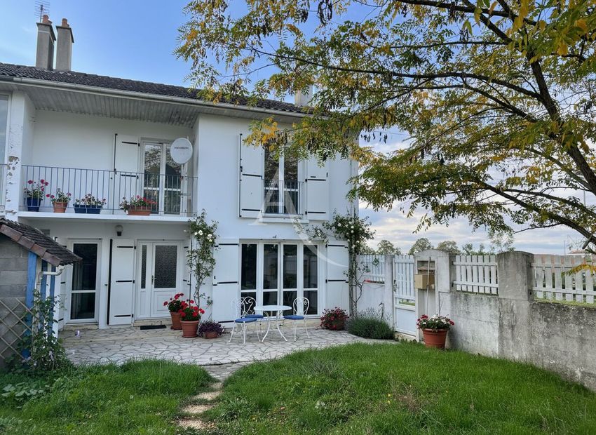 Image Façade à  maison individuelle de Poitiers