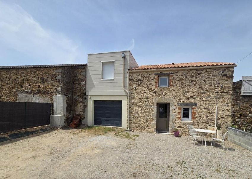 Image Façade à  maison individuelle de Montréverd