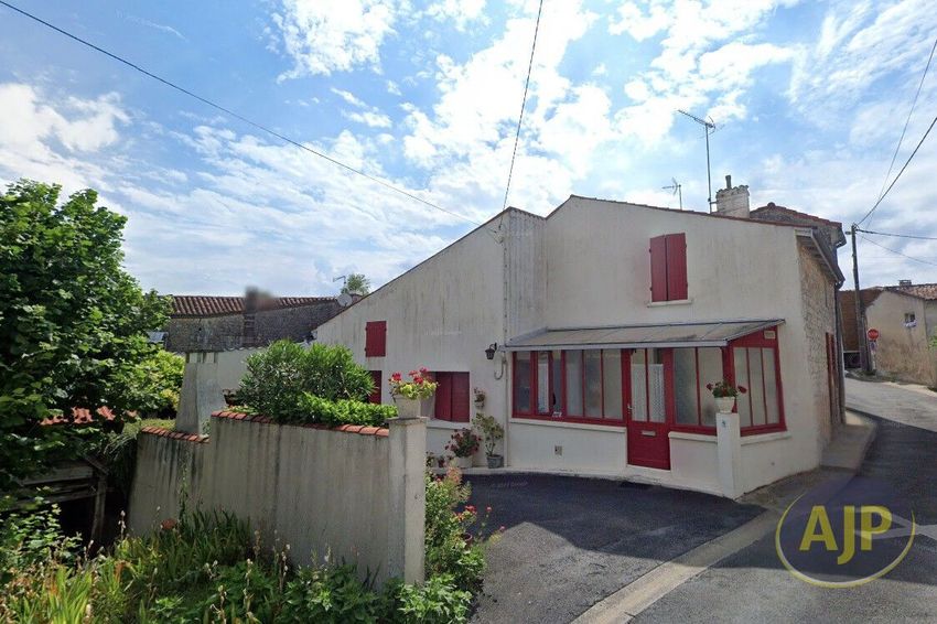 Image Façade à  maison mitoyenne de Pons