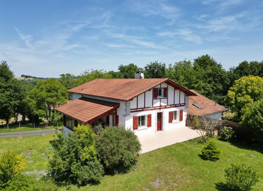 Image Façade à  maison individuelle de Ayherre
