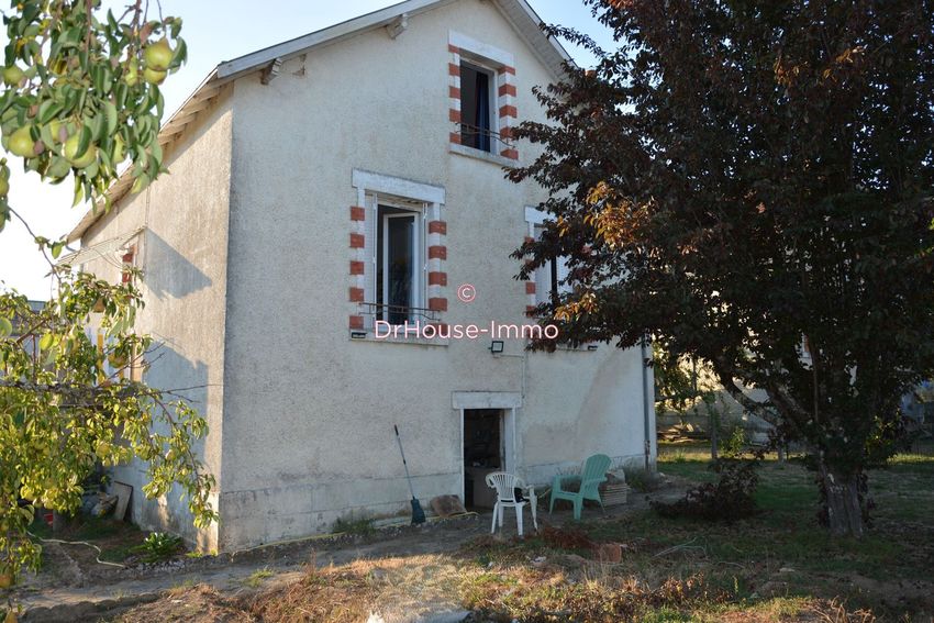 Image Façade à  villa de Coussac-Bonneval