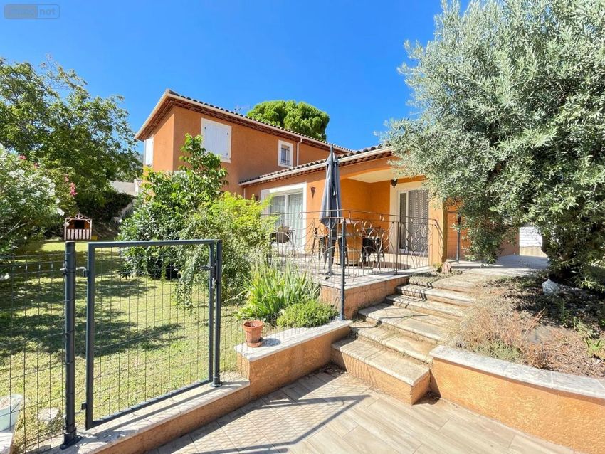 Image Façade à  maison individuelle de Volx