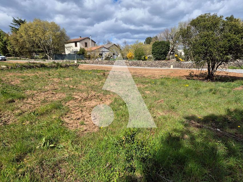 Image de terrain à Lachapelle-sous-Aubenas