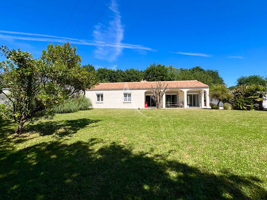Image Façade à  maison individuelle de Grosbreuil