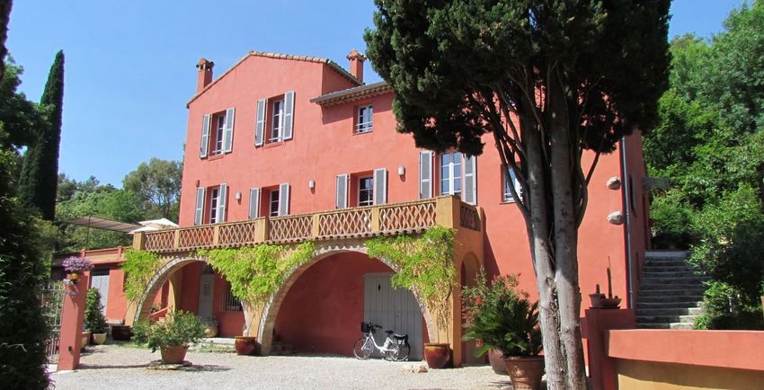 Image Façade à  maison de maître de Biot