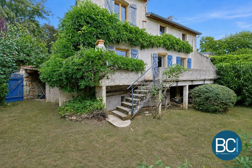 Image Façade à  maison mitoyenne de Lay-Saint-Christophe